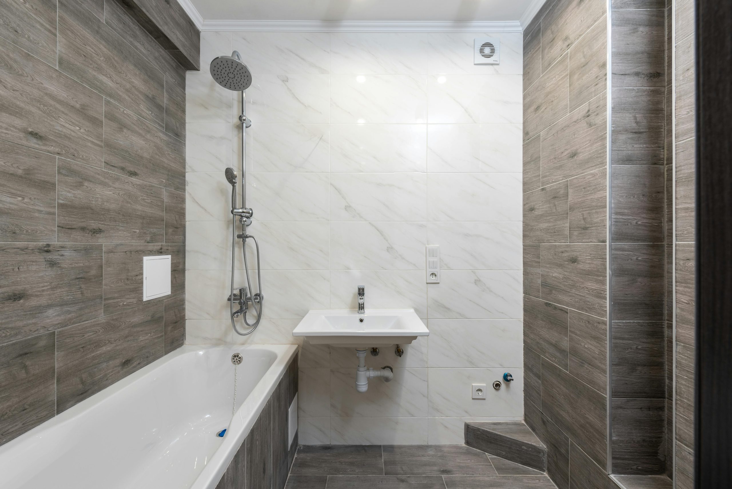 Expert Bath Remodel Near Me Solutions Tailored to Your Needs